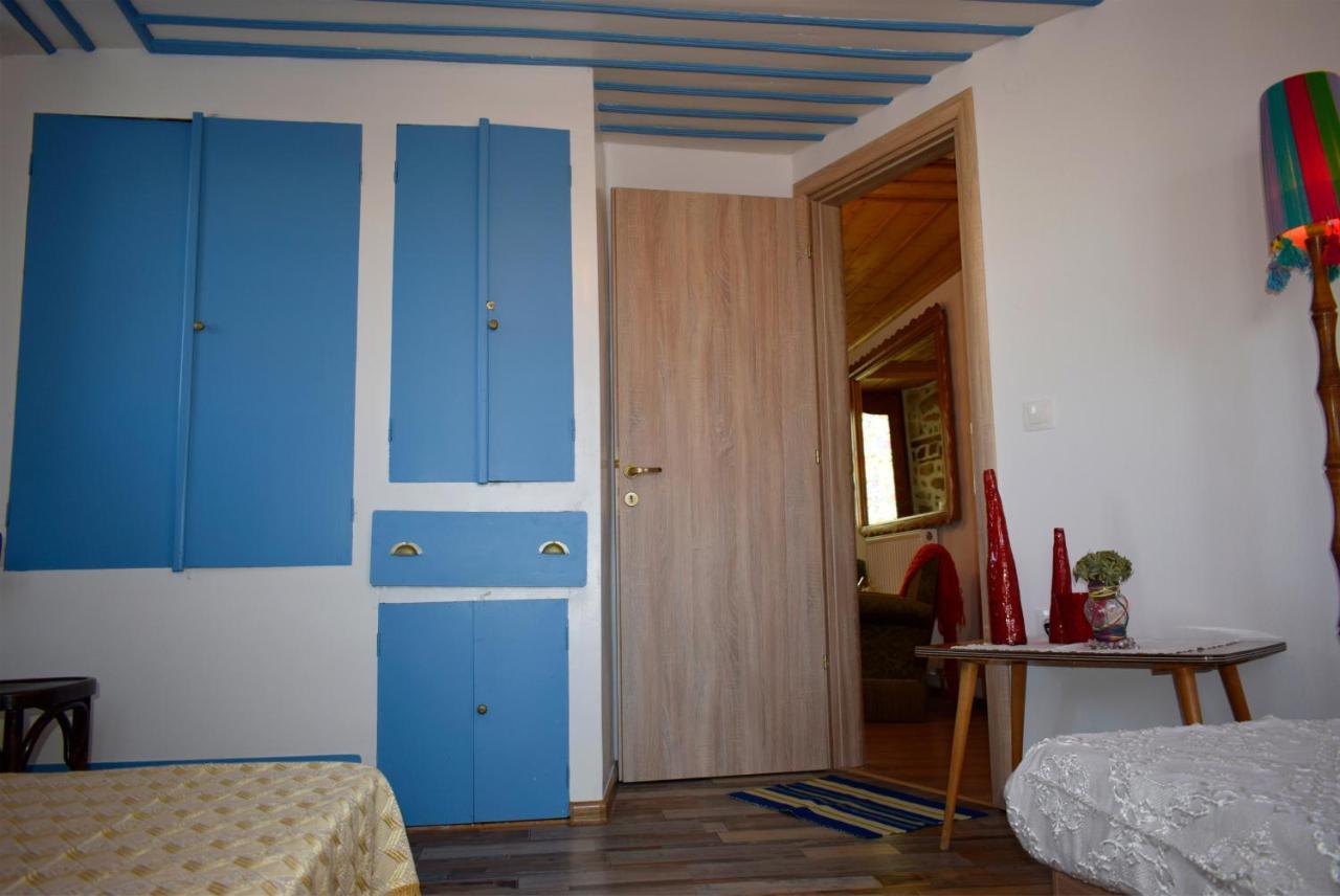 Вилла Renovated Old Manor House With Yard Арнея Экстерьер фото