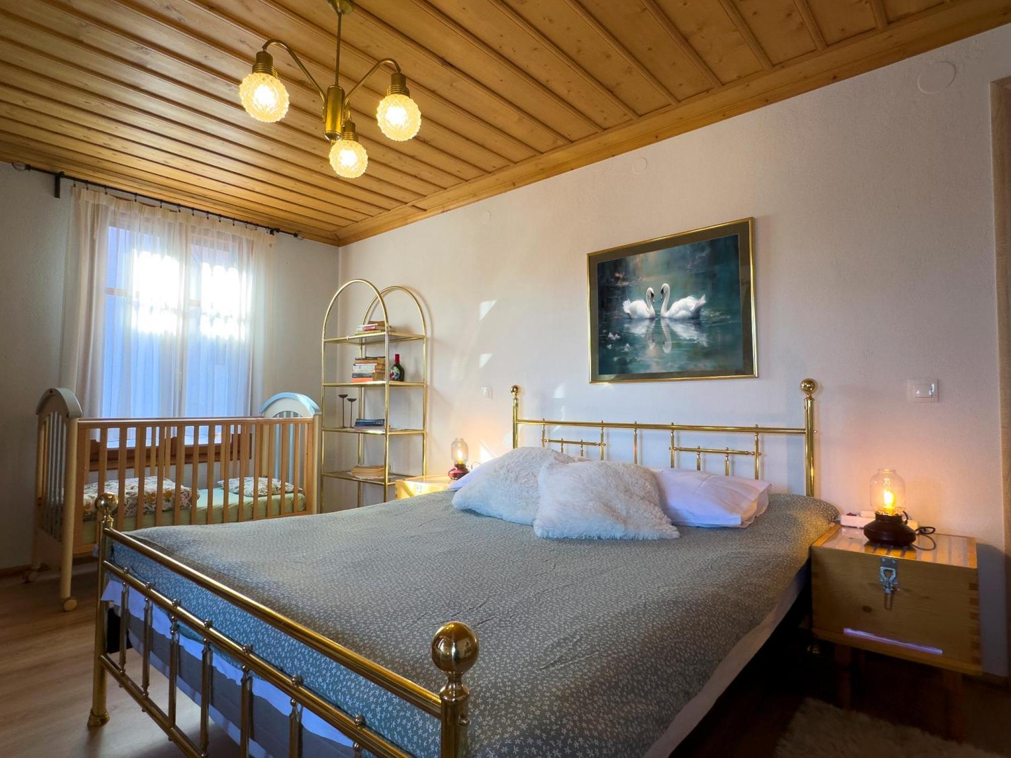 Вилла Renovated Old Manor House With Yard Арнея Экстерьер фото
